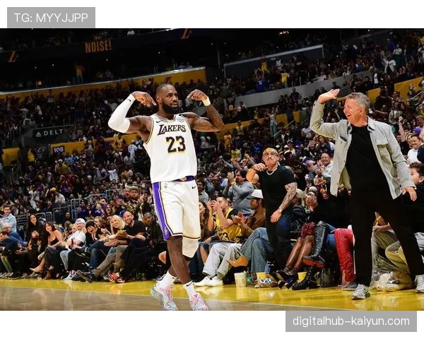 湖人主场不敌公牛，詹姆斯空砍三双，球队排名滑落至附加赛区边缘